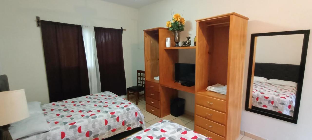 Hotel La Estancia Río Verde Zewnętrze zdjęcie