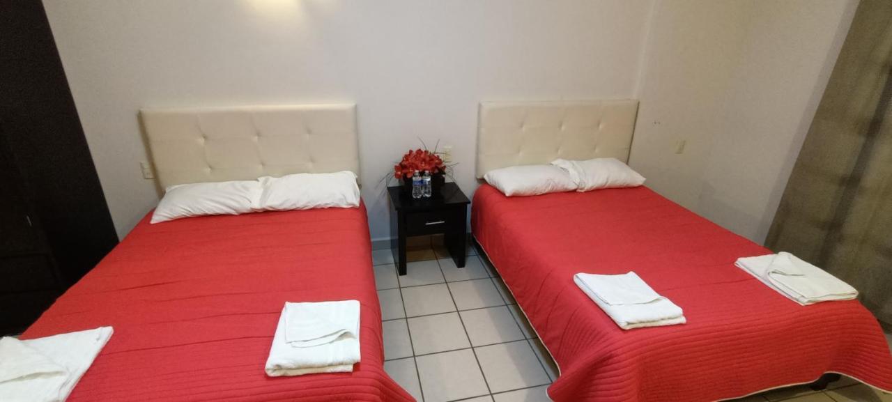 Hotel La Estancia Río Verde Zewnętrze zdjęcie