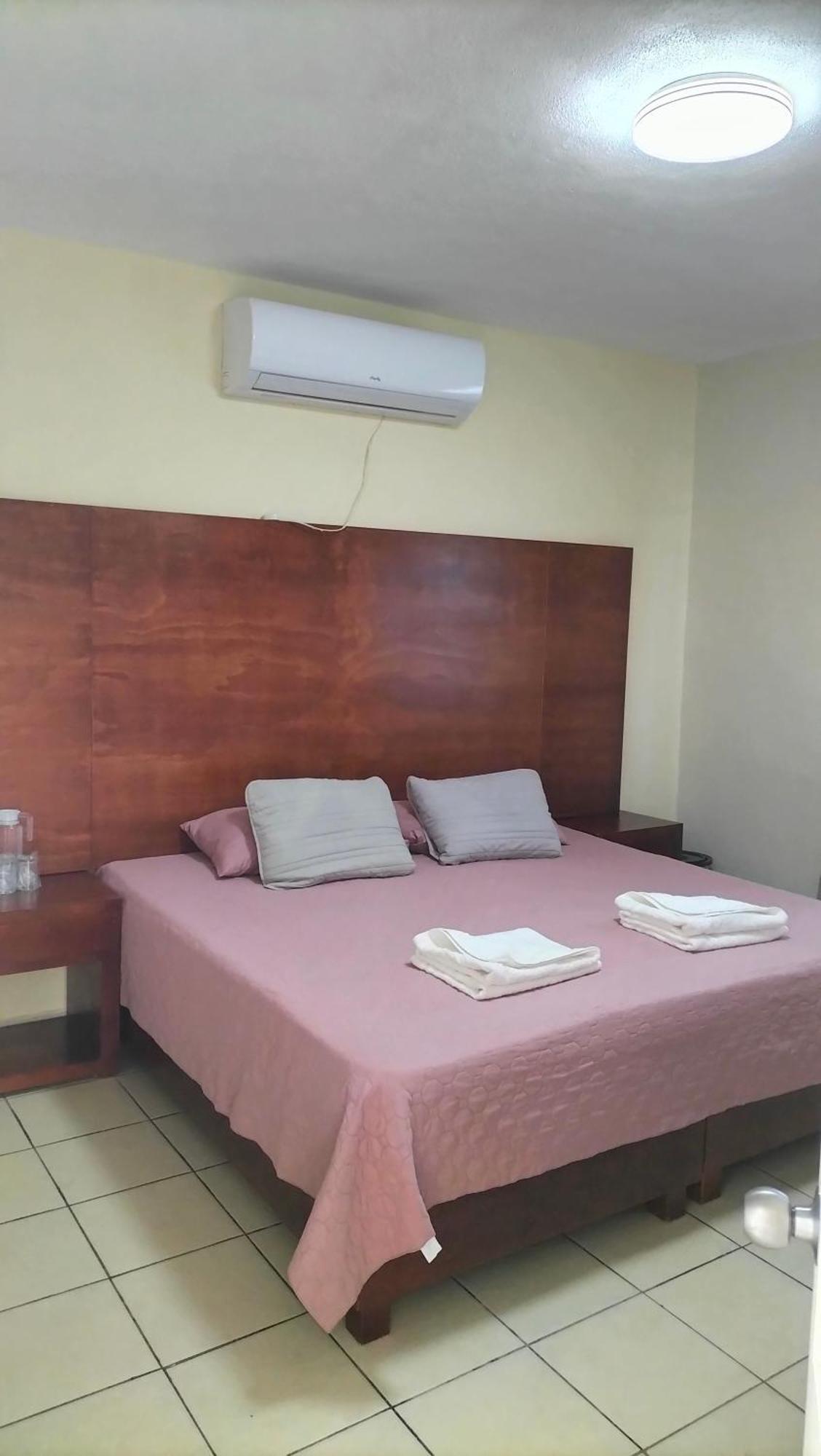 Hotel La Estancia Río Verde Zewnętrze zdjęcie